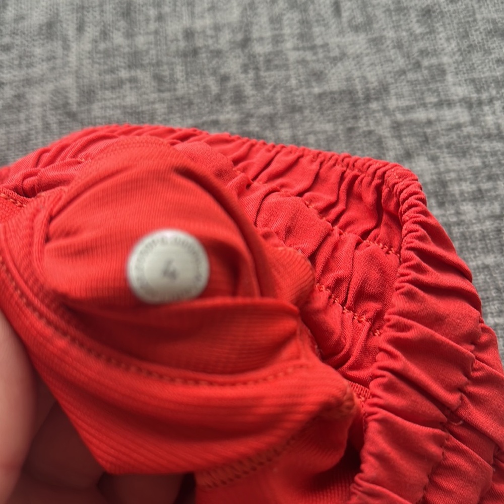 Lululemon shorts - Picture 4 of 5